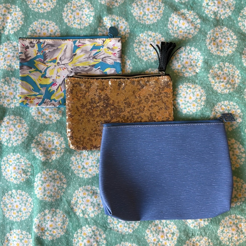 Cosmetic bag bundle